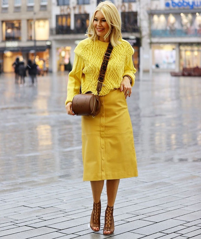 How to wear yellow | 40plusstyle.com