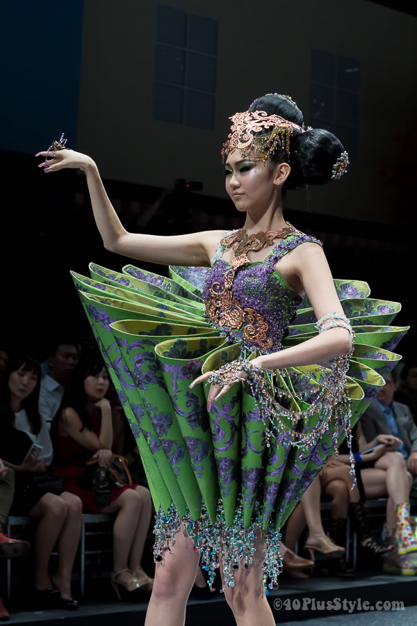 Guo Pei fashion Show in Singapore be completely wowed!