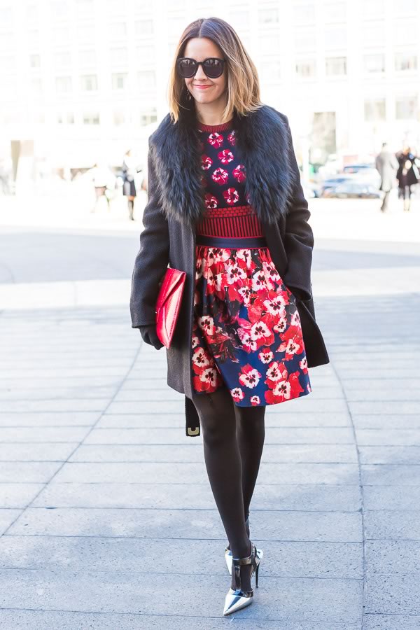 flower dress | 11 best streetstyle looks by women over 40 featuring prints | 40PlusStyle.com