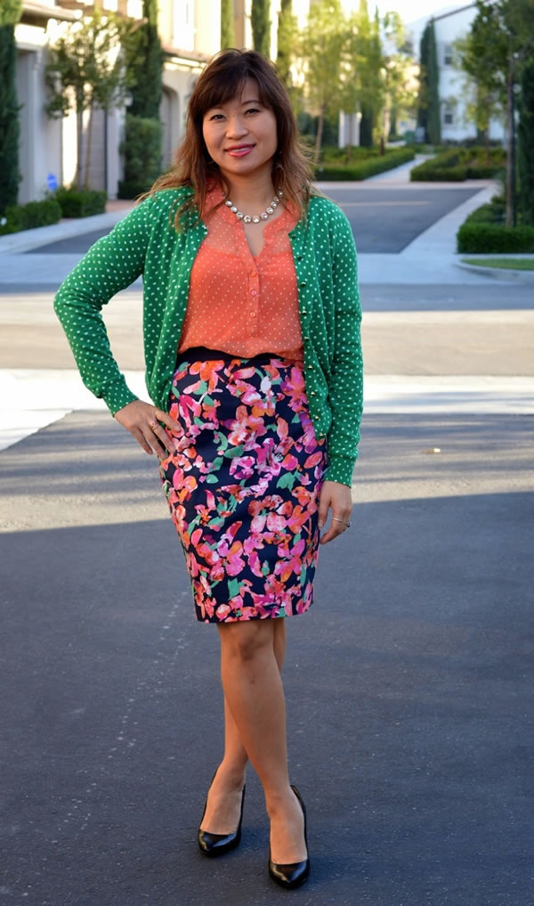 flower pencil skirt | 40plusstyle.com