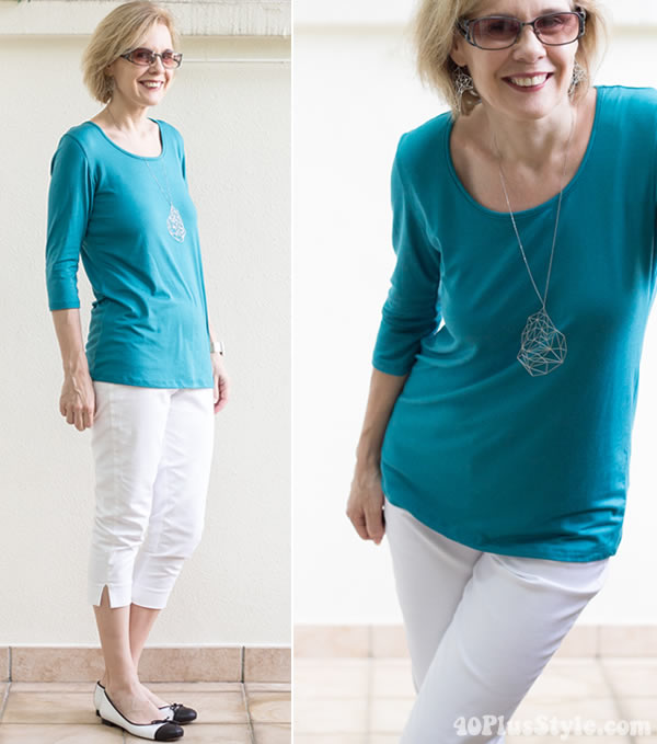 Teal and white outfit | 40plusstyle.com