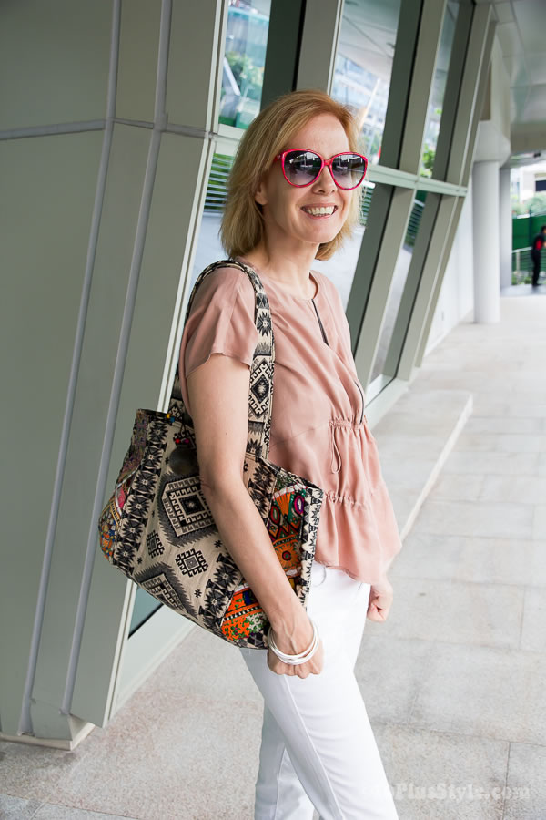 Wearing pastels with a printed bag | 40plusstyle.com