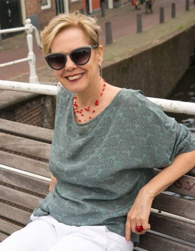 What is the best top for your body type | 40plusstyle.com
