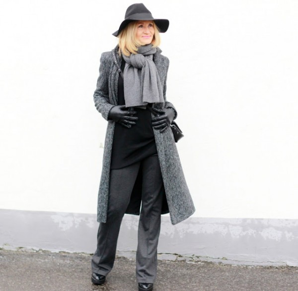 winter looks gray coat scarf hat | 40plusstyle.com