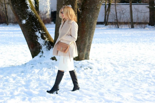 winter looks white skirt knee high boots | 40plusstyle.com