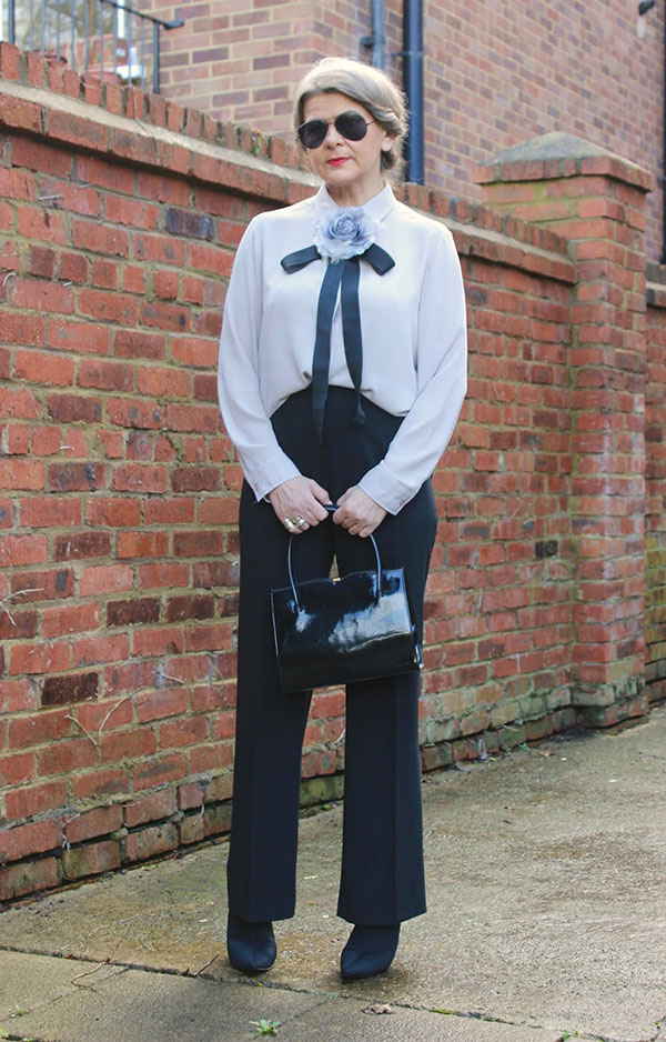 Classic with extravagant edge - A style interview with Beata | 40plusstyle.com