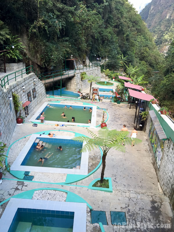 Travel diary: Hot springs in Machu Pichu | 40plusstyle.com