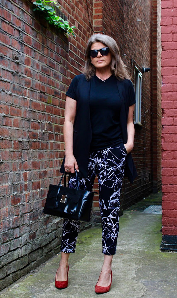 Style printed pants with red heels | 40plusstyle.com