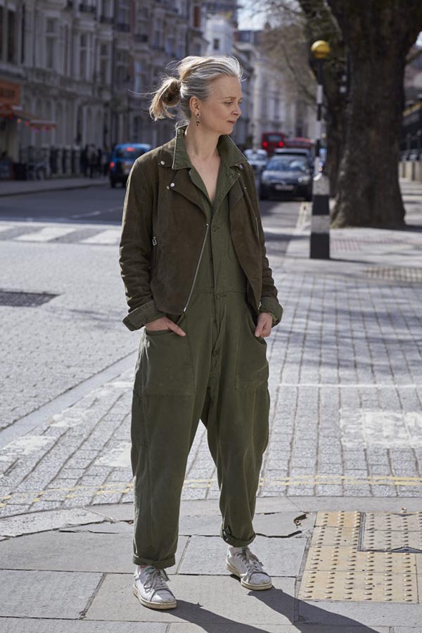 Army green outfit inspiration for everyday wear | 40plusstyle.com