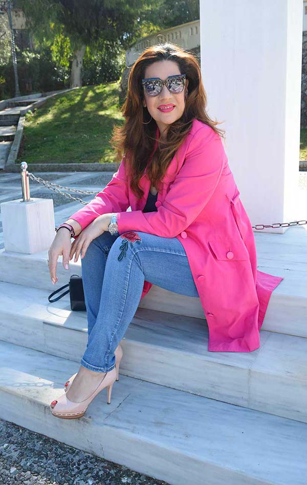 Pink coat and statement sunglasses | 40plusstyle.com