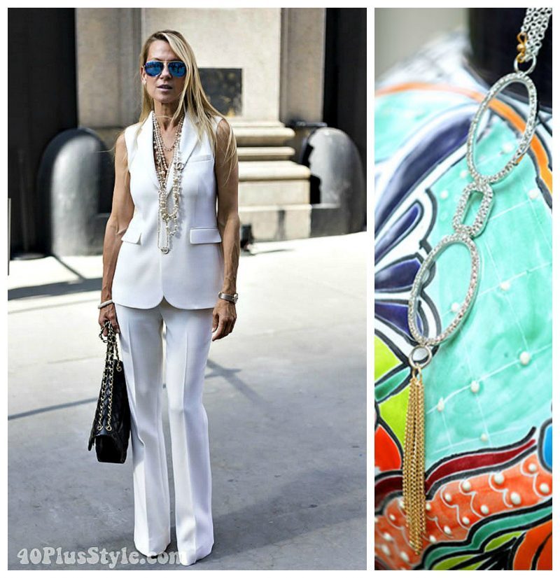 How to wear reading glasses | 40plusstyle.com