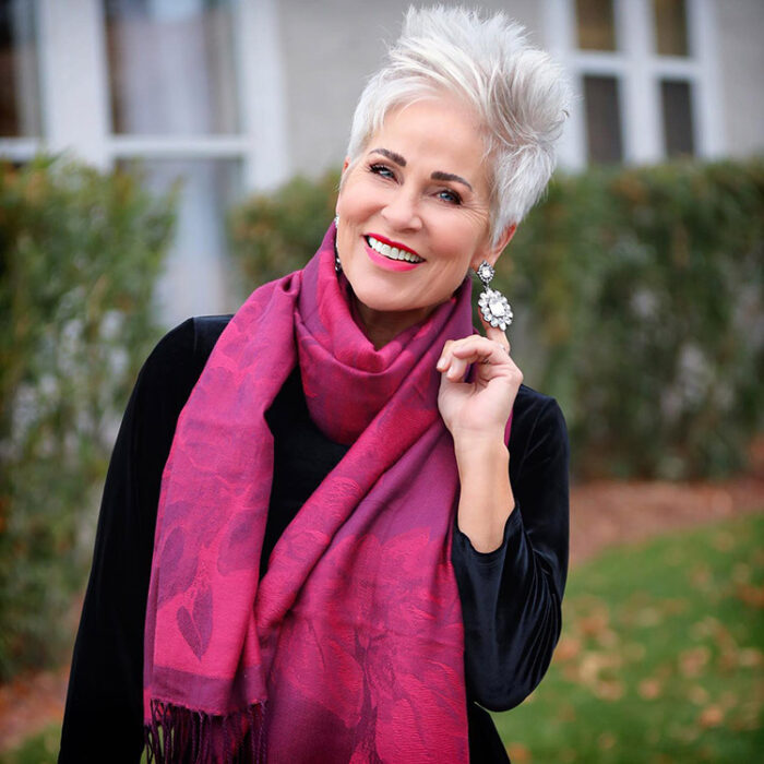 Shauna looking edgy in short silver hair | 40plusstyle.com