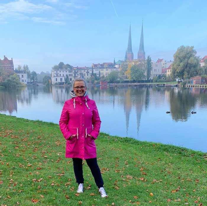 Bold colors for winter | 40plusstyle.com