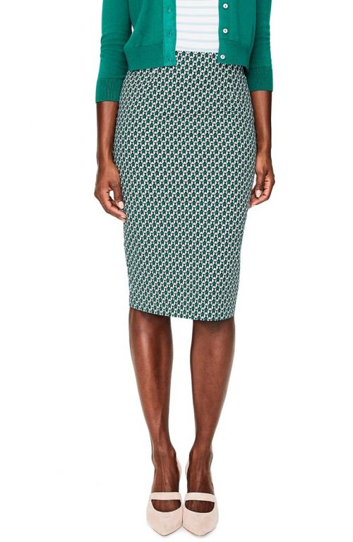 classic skirt styles for women over 40 | 40plusstyle.com