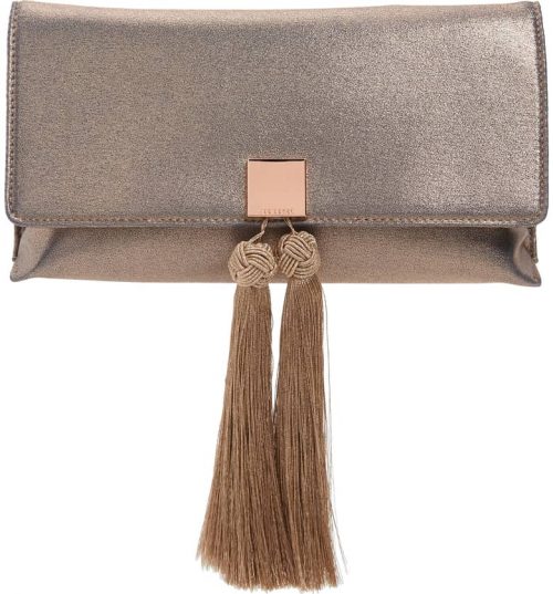 evening clutch bag ideas for women over 40 | 40plusstyle.com