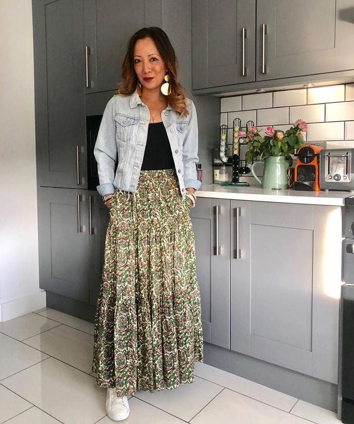 crop denim jacket and maxi skirt | 40plusstyle.com