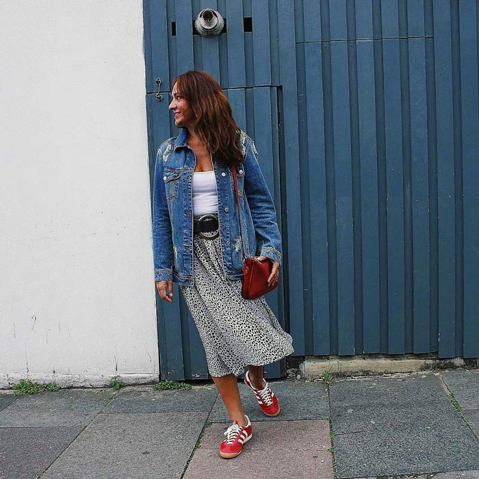 Dress with oversized denim cheap jacket