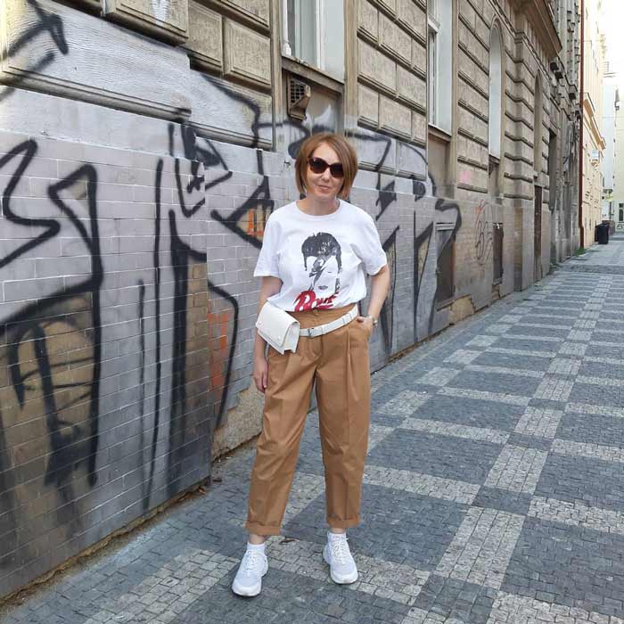 a street style outfit idea for women over 40 | 40plusstyle.com