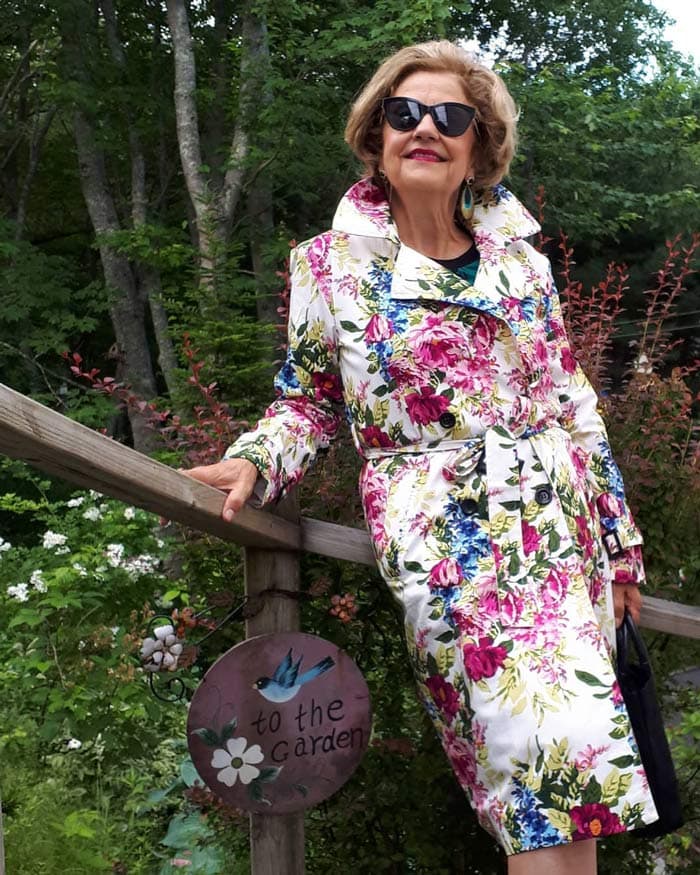 Terrie wearing a floral coat | 40plusstyle.com