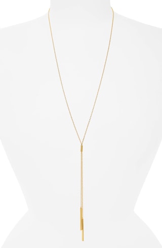 dainty gold jewelry | 40plusstyle.com