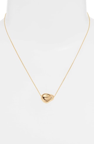 Jenny Bird pendant necklace | 40plusstyle.com