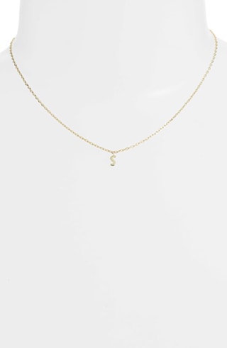 Kate Spade initial pendant necklace | 40plusstyle.com