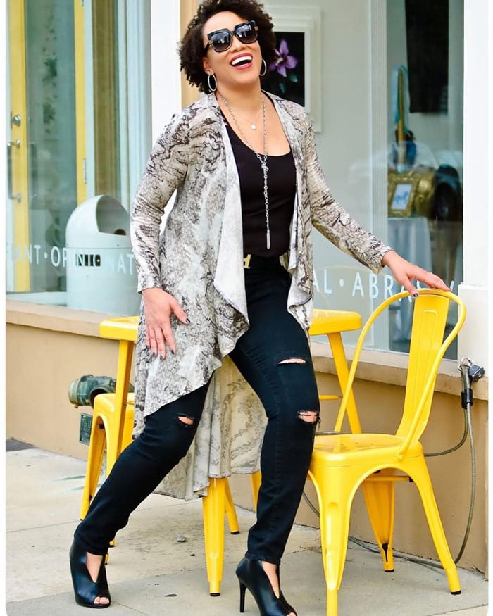 Erica wearing a snakeprint cardigan | 40plusstyle.com