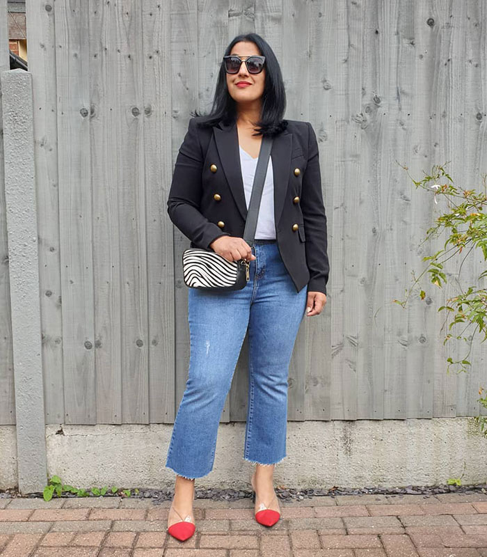 white blazer with jeans