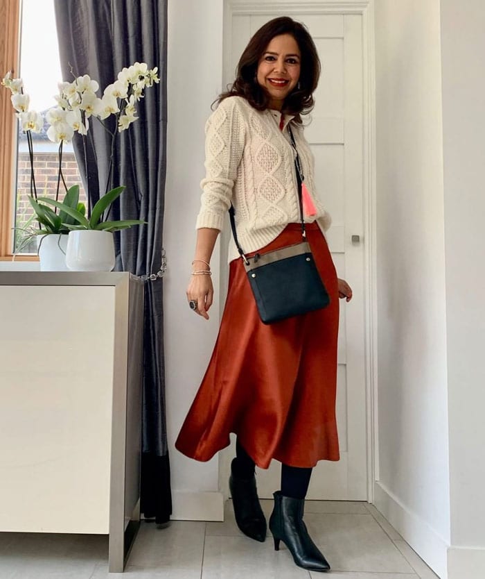 what to wear for valentines day in a satin skirt | 40plusstyle.com