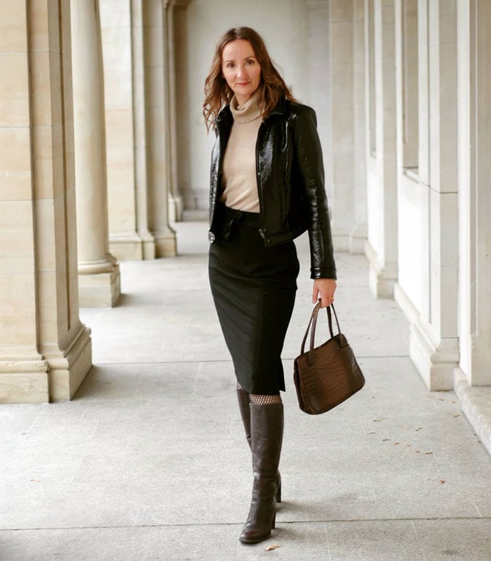 black skirt and blazer outfit