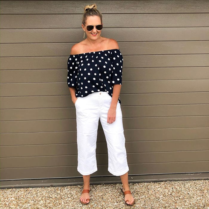 polka dot top and white jeans | 40plusstyle.com