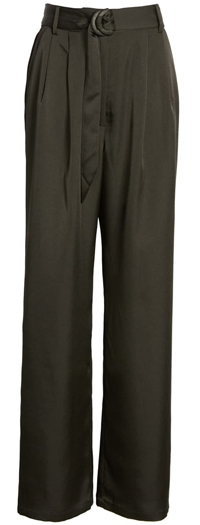 WAYF belted pleated trousers to wear with polka dot outfits | 40plusstyle.com