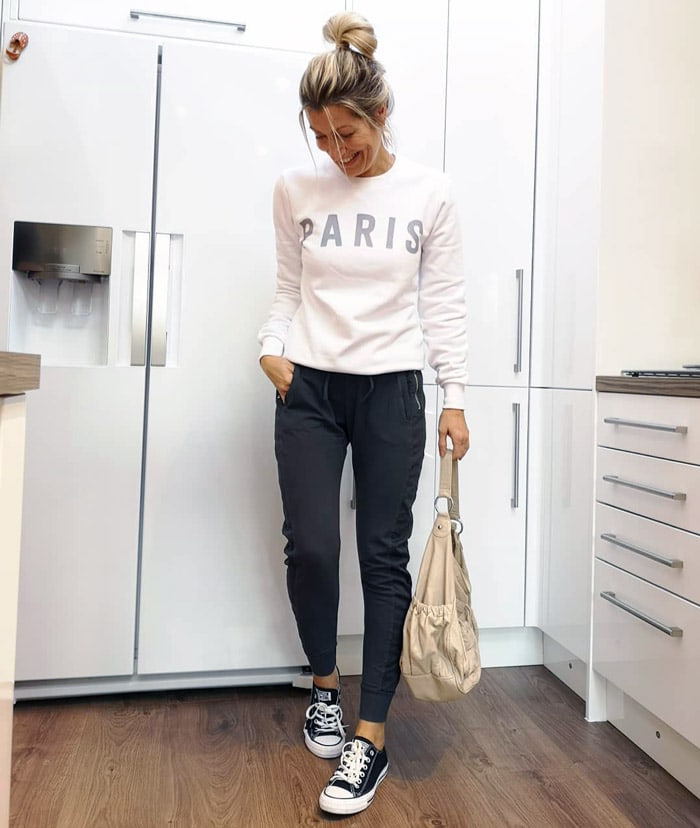 how to wear sneakers for ladies