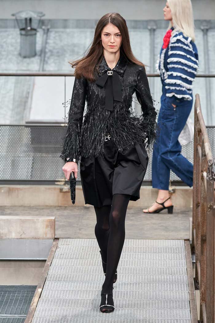 Chanel runway look | 40plusstyle.com