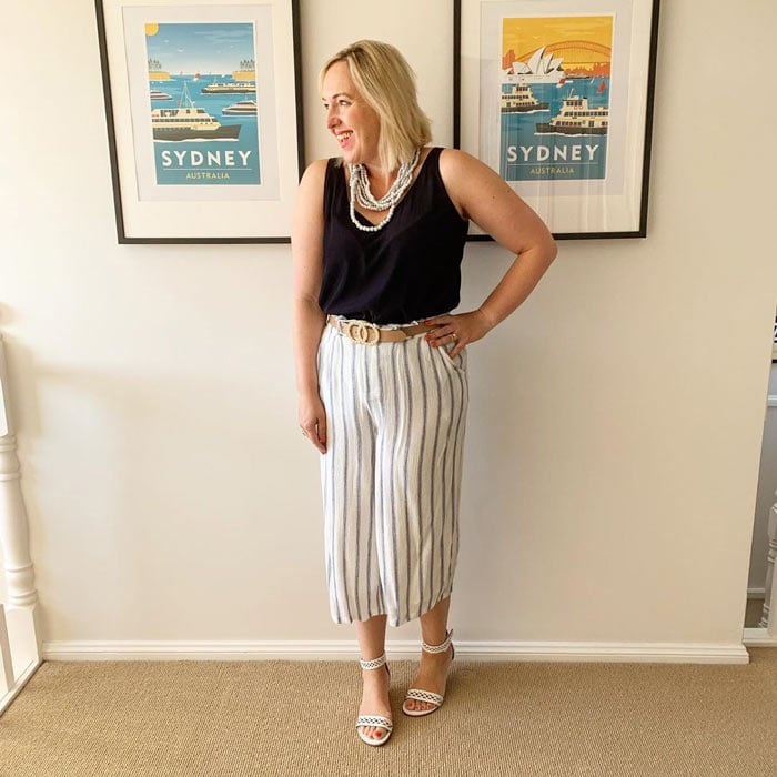 vertical stripes are flattering when you are short or petite | 40plusstyle.com