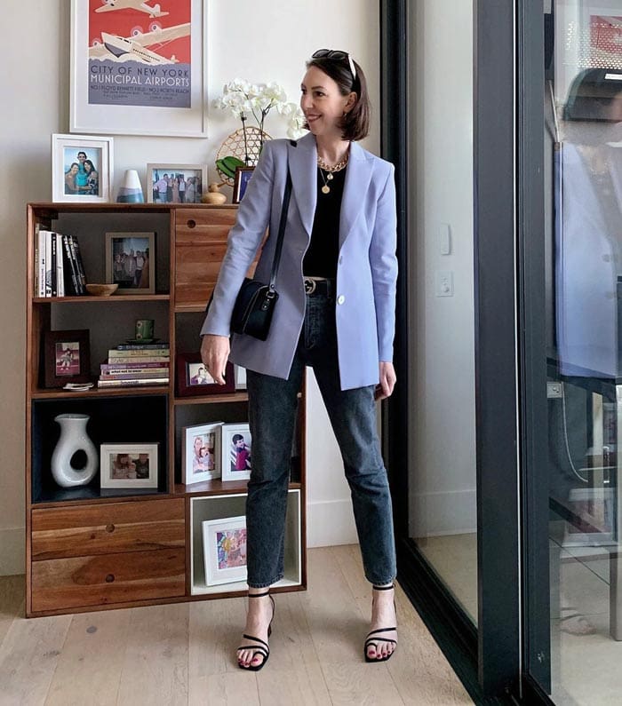 a blazer is a key piece in any classic style closet | 40plusstyle.com