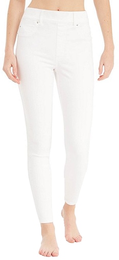 White skinny jeans | 40plusstyle.com