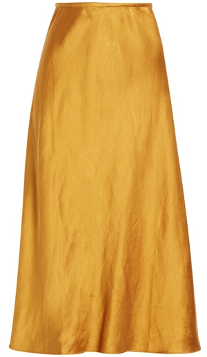 The perfect yellow skirt | 40plusstyle.com