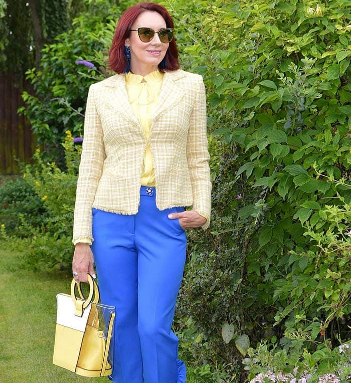 Blue and yellow outfit | 40plusstyle.com