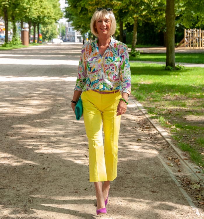 The perfect yellow pants | 40plusstyle.com