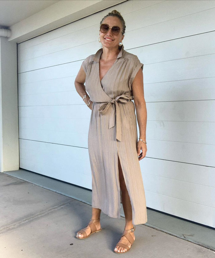 Best wrap dress styles for women over 40 - How to wear a wrap dress