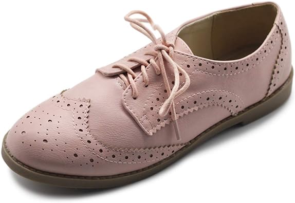 How to wear flat shoes - Ollio Wingtip Lace Up Oxfords | 40plusstyle.com