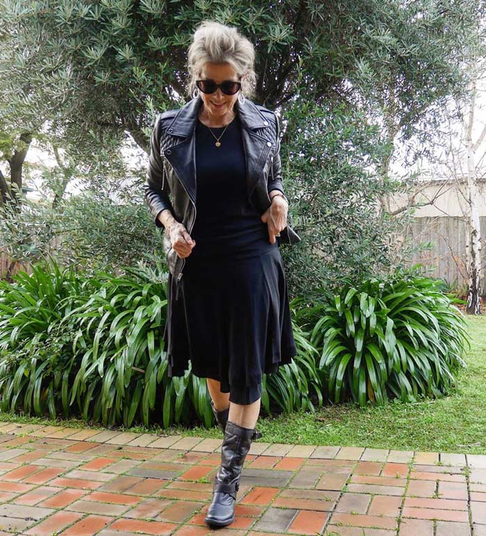 Suzie in an all-black rock style outfit | 40plusstyle.com