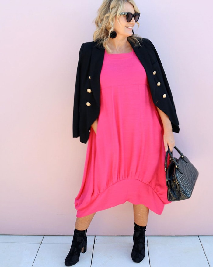 How to wear pink - Bev wears pink and black | 40plusstyle.com