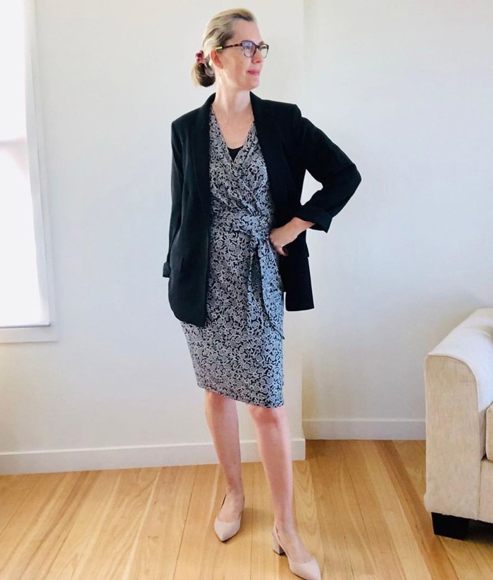 Best work shoes for women - Dimitie wearing block heels with her wrap dress | 40plusstyle.com