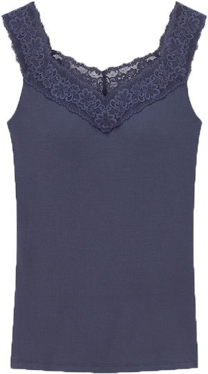 Uniqlo HEATTECH lace bra top | 40plusstyle.com