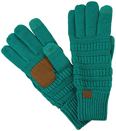 C.C cable knit gloves | 40plusstyle.com