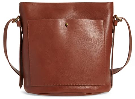 Madewell leather bucket bag | 40plusstyle.com