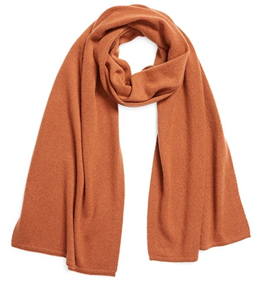 Everlane cashmere scarf | 40plusstyle.com