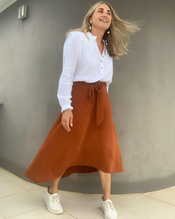 Things that date us - wear your midi skirt at the right length | 40plusstyle.com